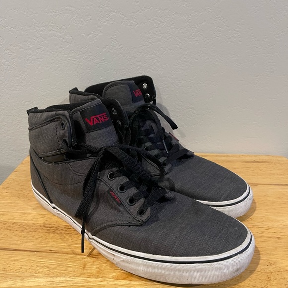 Vans - Picture 3 of 6